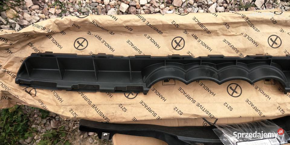 Audi Q7 II Nowe wzmocnienie atrapyhokej dolny części blacharskie Łódź