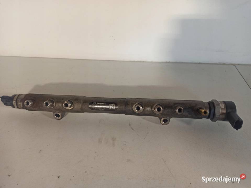 VOLVO V70 III 24D LISTWA WTRYSKOWA 30777554 osobowe Części samochodowe