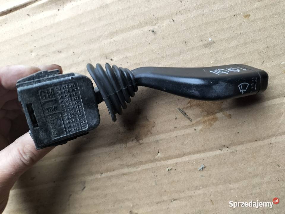 PRZEŁĄCZNIK WYCIERACZEK Zafira A 90124931 osobowe Kamień-Kolonia sprzedam