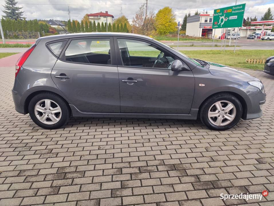 Hyundai i30 16 CRDI 90 Klima Ładny Lift 2011r Chełm
