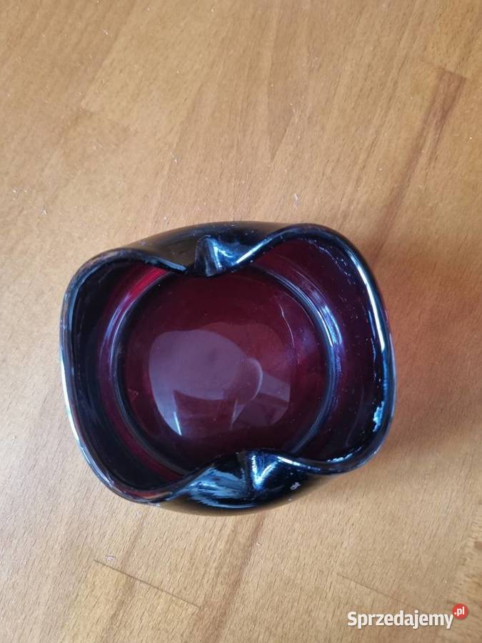 Popielniczka Czerwone szkło Tarnowiec sprzedam