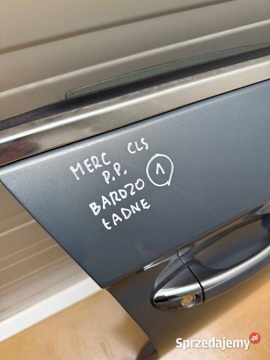 Mercedes CLS C219 W219 PRZEDNIE DRZWI PRAWE Rudka sprzedam