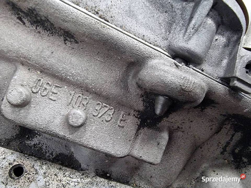 GŁOWICA LEWA AUDI A8 D3 BPK 06E103373E Pozostałe Lipno