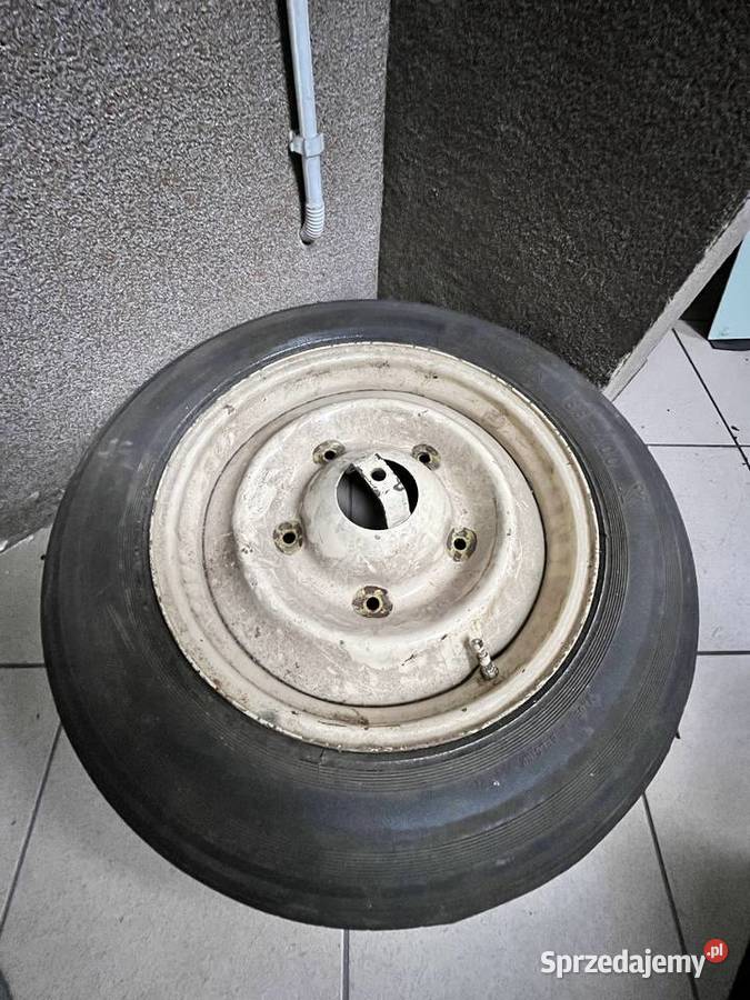 Citroen Traction Avantkoło zapasowe Kąkolewo