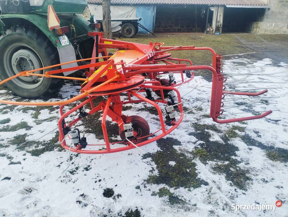 Przetrząsarka zgrabiarka Pomarol Z518 Zgrabiarki i przetrząsacze śląskie Przeczyce