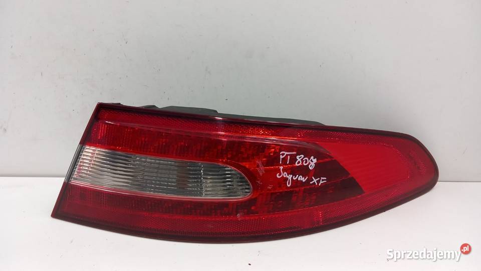 JAGUAR XF X250 SEDAN LAMPA TYŁ PRAWA Światła stop wielkopolskie