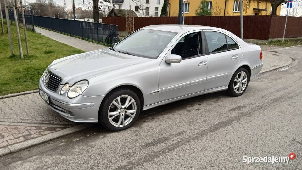 MERCEDES BENZ E3504MATICGaz nieuszkodzony Kraków