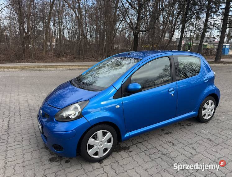 Toyota Aygo I 10 2011 niski przebieg klima Łódź
