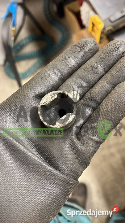 02137568 2137568 TULEJKA WTRYSKIWACZA DEUTZ Wichrów