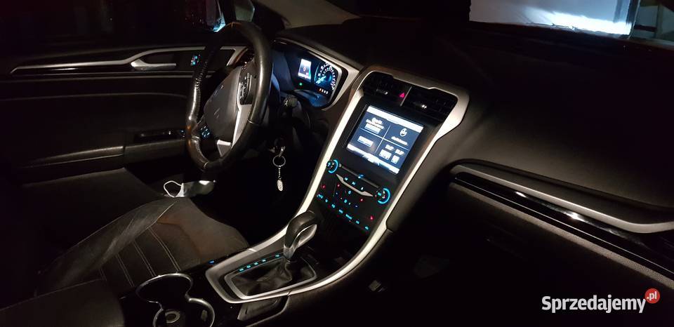 Ford Mondeo niski przebieg biała perła kamera Tłuszcz sprzedam