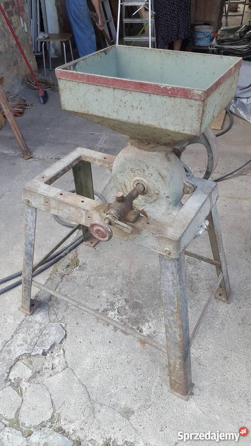 Śrutownik do zboża kamienny Źlinice sprzedam