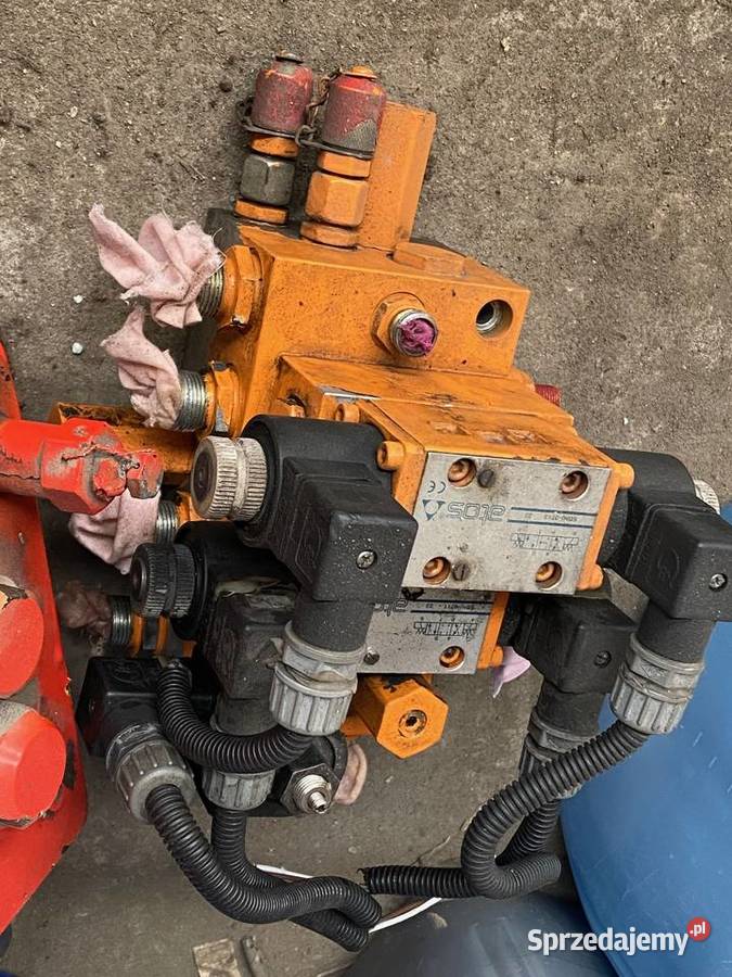 Rozdzielacz zawór hydrauliczny śmieciarki świętokrzyskie Wola Murowana