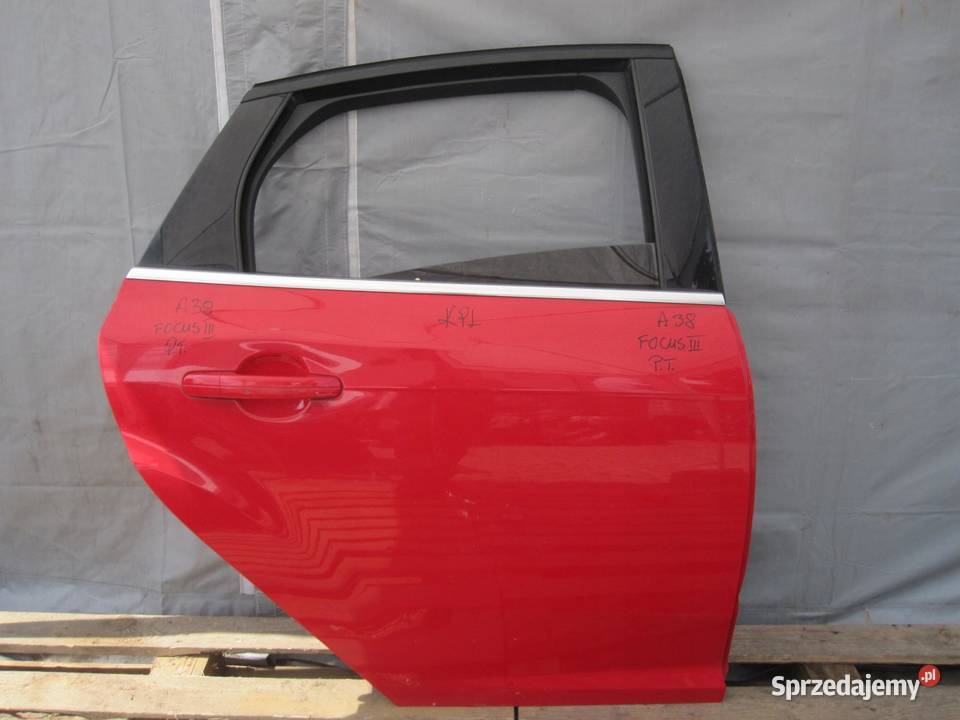 FORD FOCUS MK3 III 12r drzwi prawe tył kompletne Drzwi