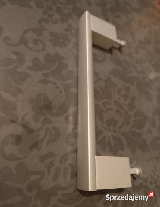 Sprzedam uchwyty 17 do szafek Brwinów sprzedam