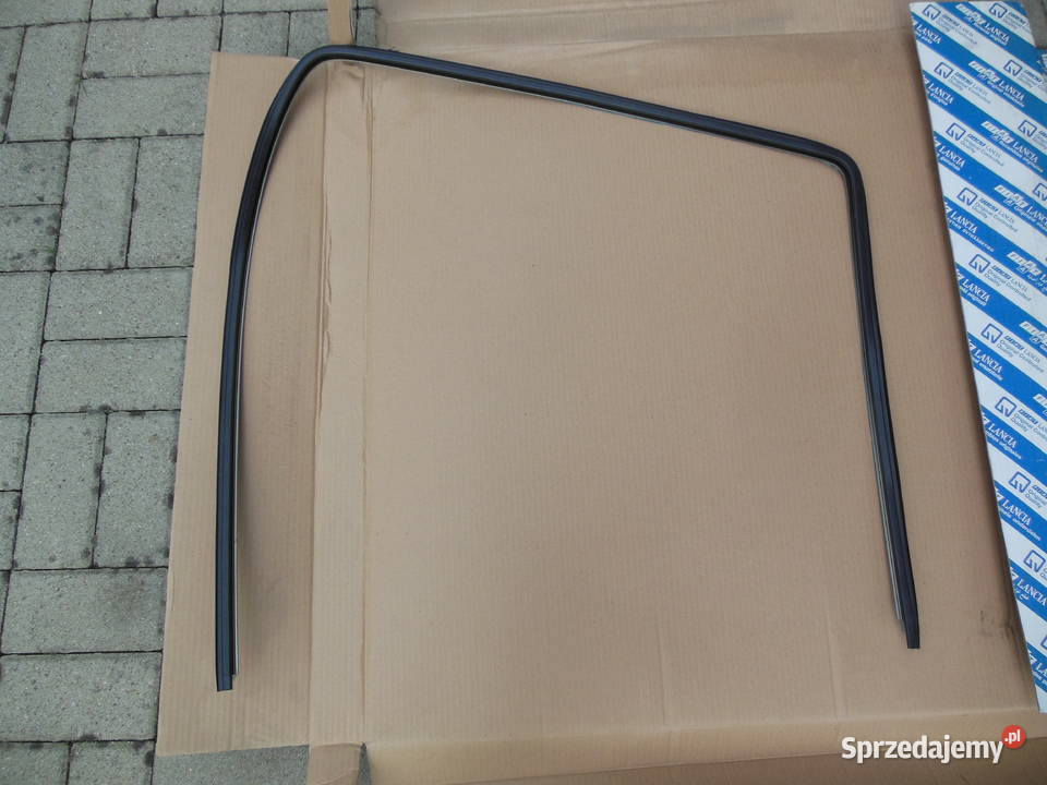 82469736 USZCZELKA SZYBY PRZEDNIEJ LANCIA THEMA Kozy