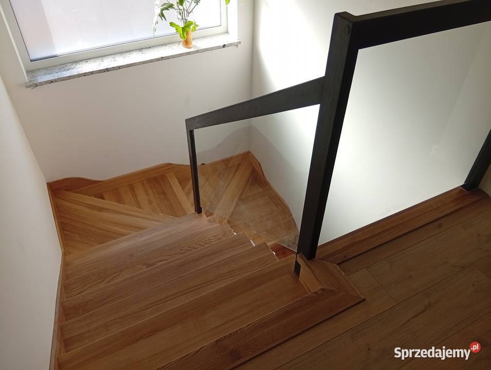 Schodydrewniane konstrukcje metalowe Wykończenie sprzedam