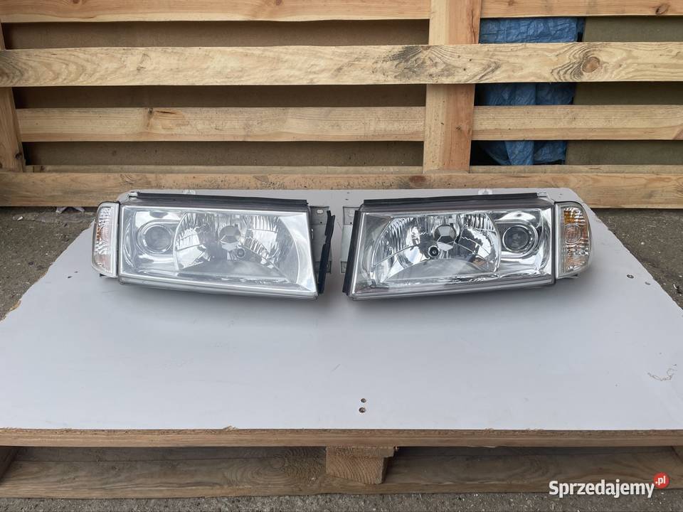Reflektor lampa przód lewa prawa skoda octavia I Szczecin