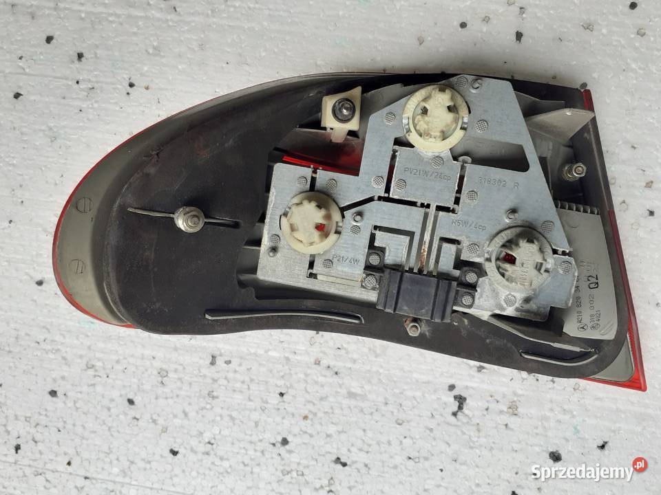 Lampa tylna prawa Lampy tylne Oświetlenie Chrzanów