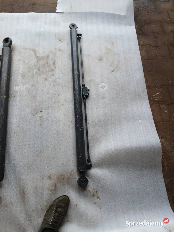 Siłownik hydrauliczny dwustronny z zaworem 130 Łódź