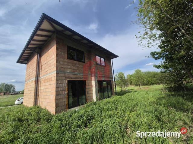 Sprzedaż domu wolnostojącego 11014m2 Dąbrowa