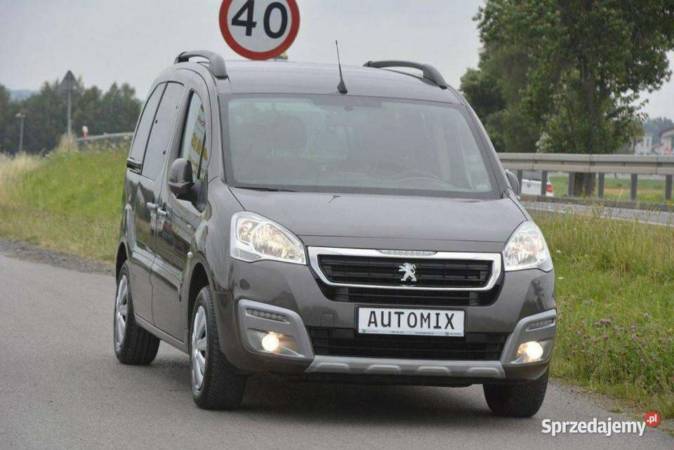 Peugeot Partner 12Turbo nawi Car Play serwisie Motoryzacja Sędziszów Małopolski