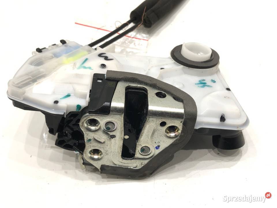 ZAMEK DRZWI PRAWY PRZÓD TOYOTA COROLLA E21