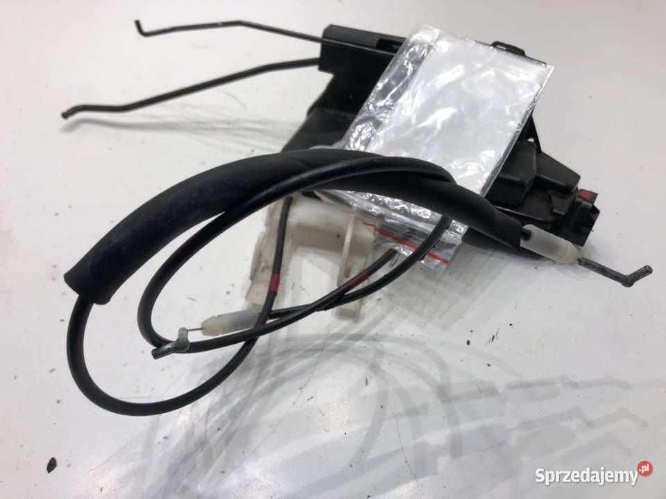 ZAMEK DRZWI LEWY PRZÓD HYUNDAI SANTE FE I