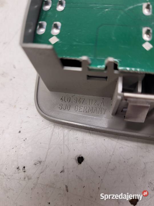 LAMPKA OŚWIETLENIE KABINY AUDI Q7 4L 4L0947112A Przystajń