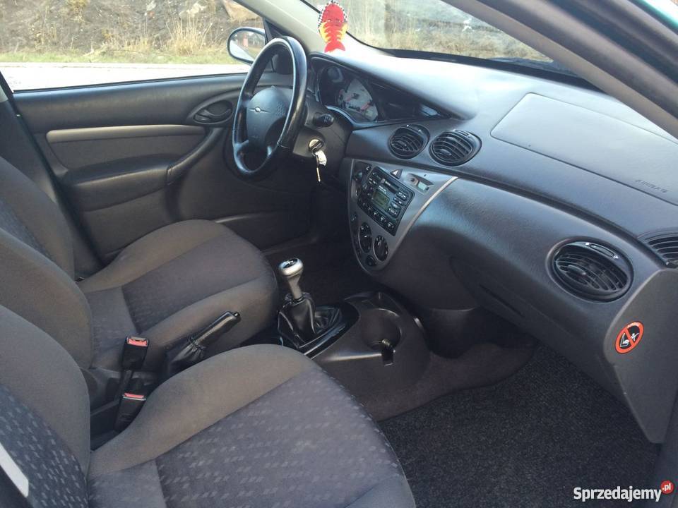 Nieuszkodzony Ford Focus zielony ABS Piaseczno