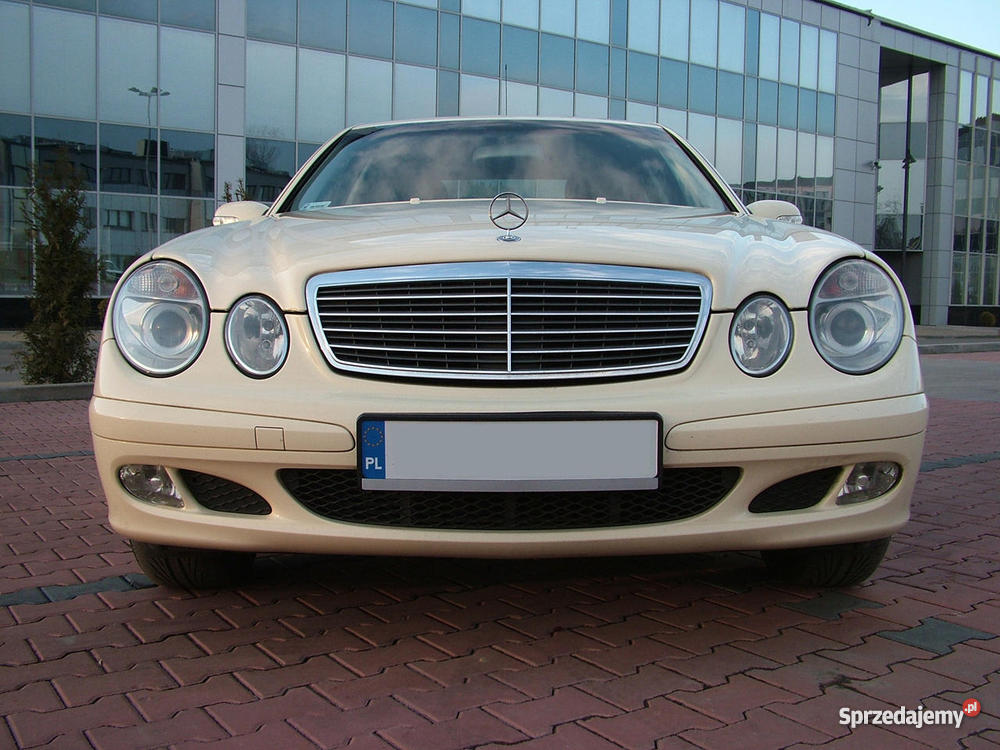 Reprezenacyjny Mercedes E klasa W211 w kremowym tempomat Katowice
