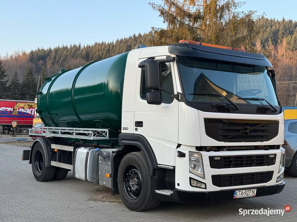 Samochód asenizacyjny VOLVO FM 330 105 m3 Roztoka sprzedam
