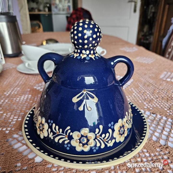 Baba na talerzu ceramika rękodzieło Porcelana i szkło Lasowice Małe sprzedam