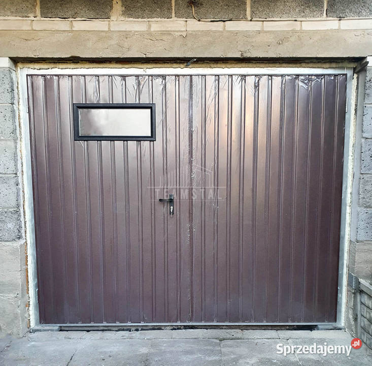 Bramy garażowe ze świetlikiem na wymiar mazowieckie Przasnysz