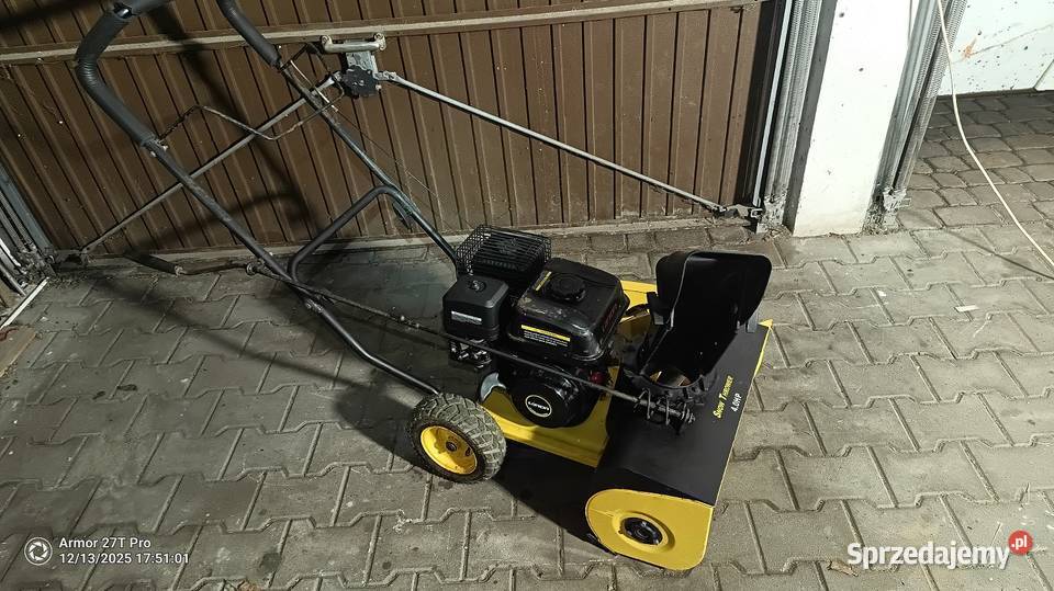 Odśnieżarka spalinowa