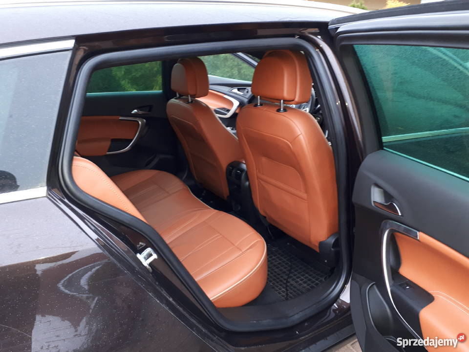 Opel Insignia Sports Toourer OPC infinity2011