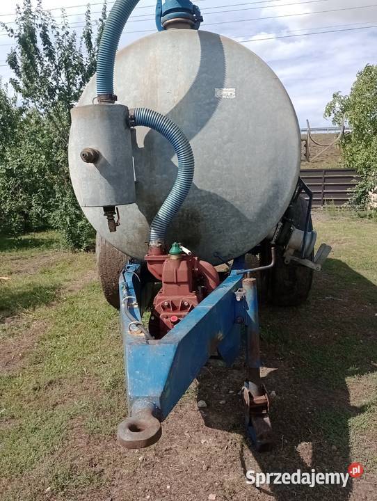 Sprzedam beczkowóz 6000 litrów stan bPompa Brzoza