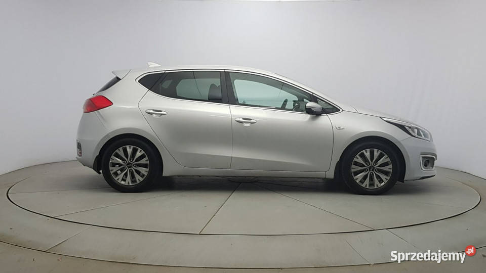 Kia Ceed 14 Smart Plus Z Polskiego Salonu sprzedam