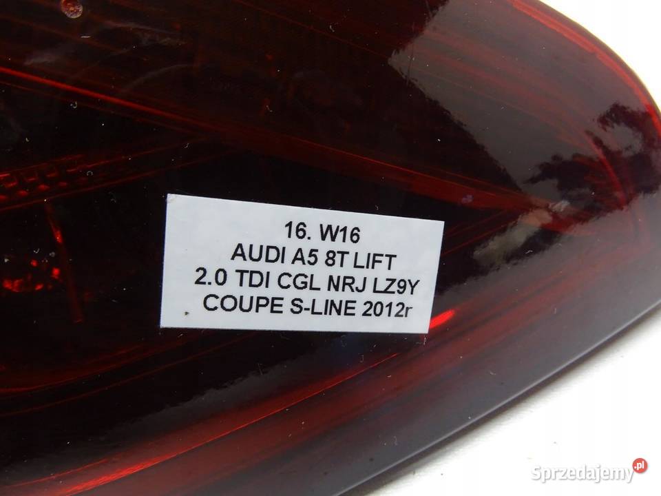 LAMPA LEWA LEWY TYŁ TYLNA W KLAPĘ AUDI A5 8T