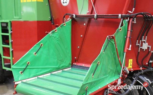 Opuszczany podajnik taśmowy do wozu paszowego Racibórz