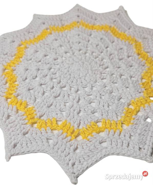 Komplet serwetek z miseczką na słodycze biały Krzywaczka sprzedam