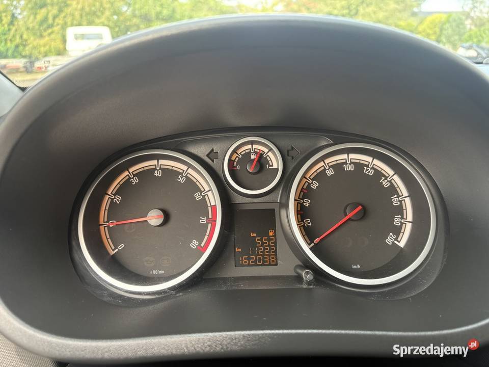 Opel Corsa D 12 benzyna 86 2011 5 drzwi gniazdo AUX Dolna Grupa