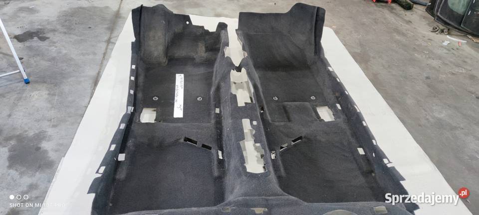 DYWAN WYKŁADZINA AUDI A1 8X 8X1863367 EUROPA 3 osobowe Przystajń sprzedam