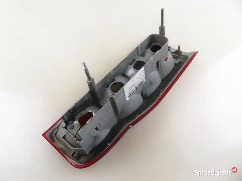 LAMPA PRAWA TYLNA FORD TRANSIT VI