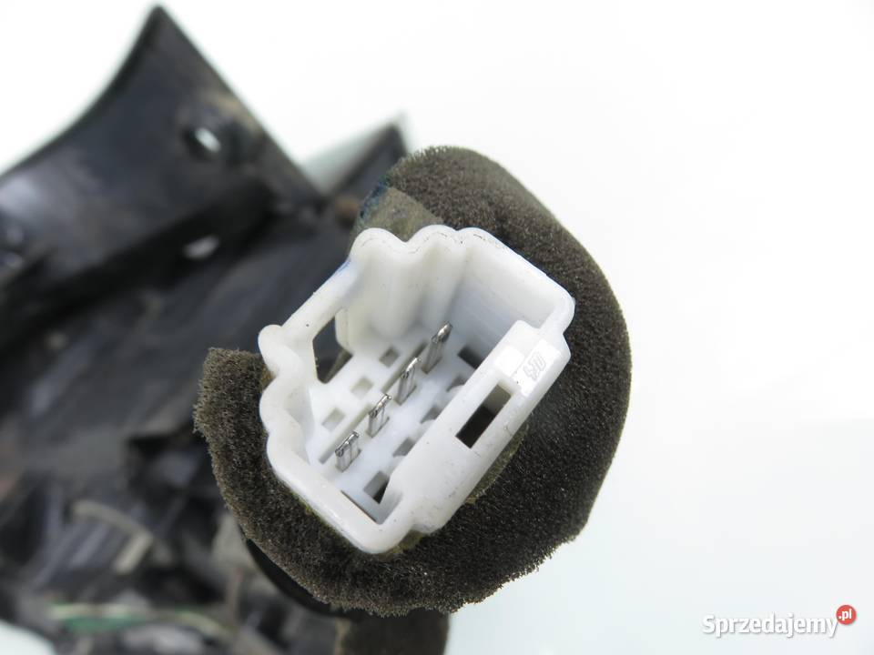 LAMPA PRAWA TYLNA MITSUBISHI OUTLANDER II CWW osobowe sprzedam