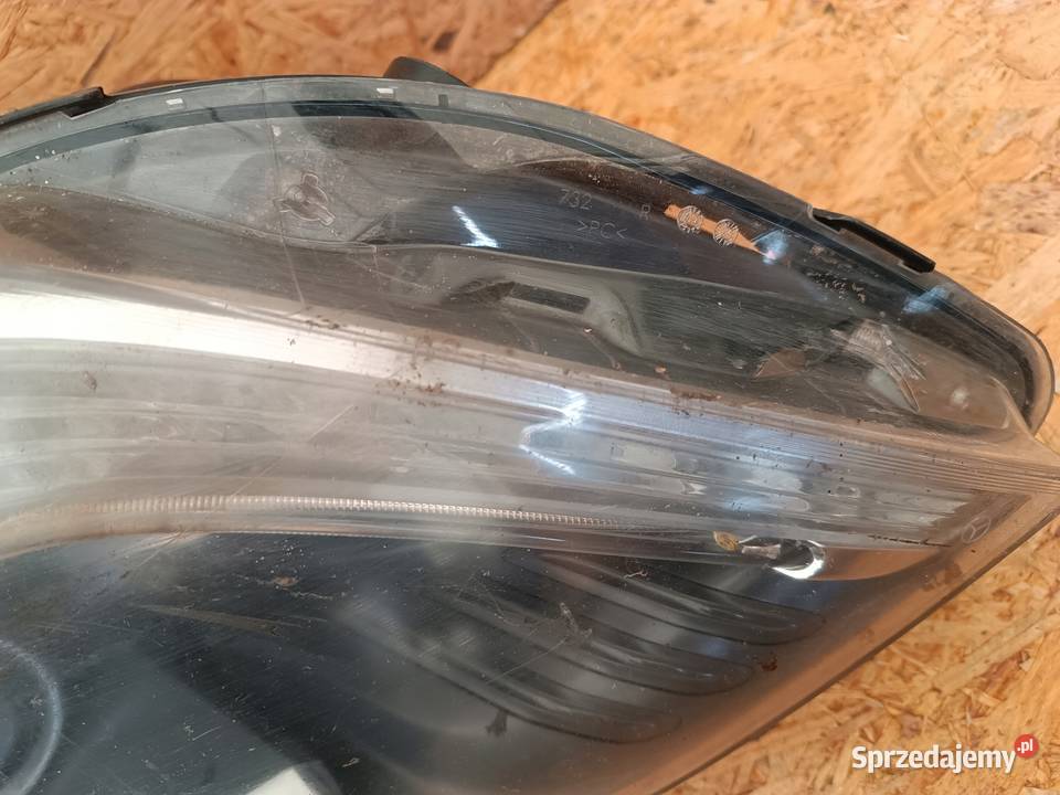 LAMPA PRAWY PRZÓD REFLEKTOR EU A2048200839 wielkopolskie sprzedam