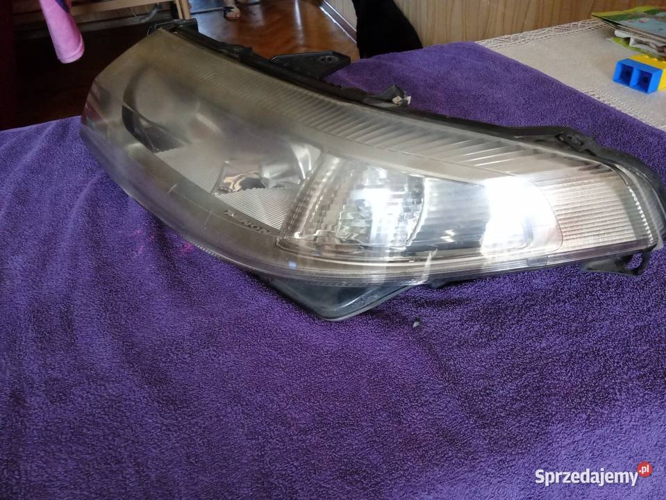 Leflektor Renault laguna Pabianice