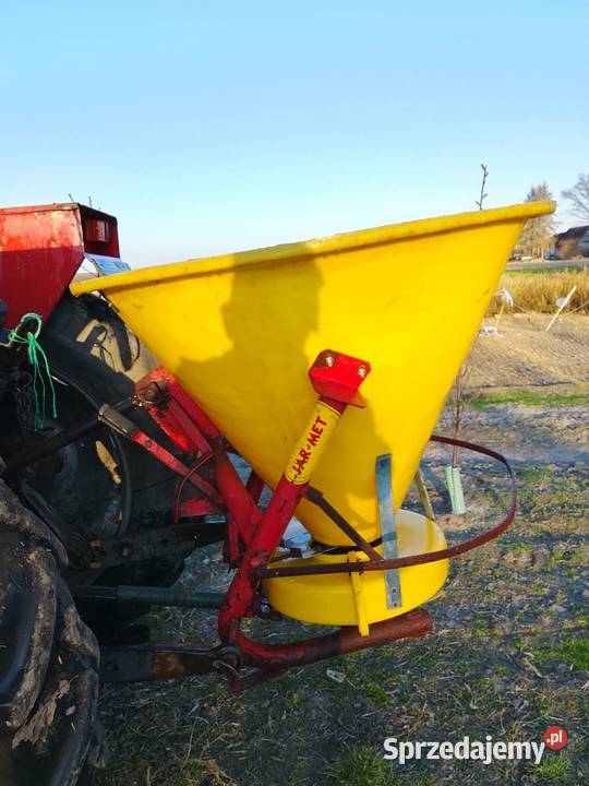 Rozsiewacz nawozu z przystawką sadowniczą mazowieckie Wyględów