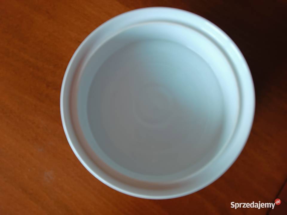 elegancki porcelanowy pojemnik z przykrywką Szczyrk sprzedam