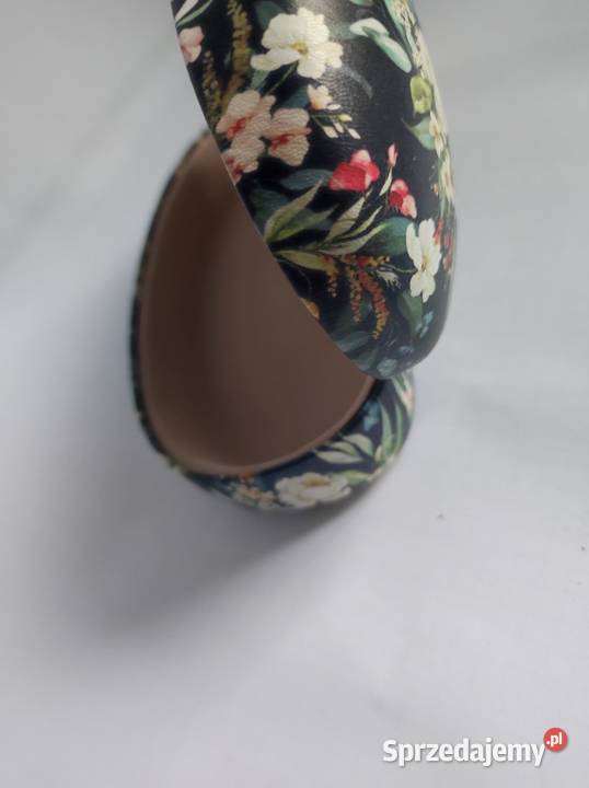 eleganckie etui na okulary z kwiatowym wzorem Pozostałe Kielce