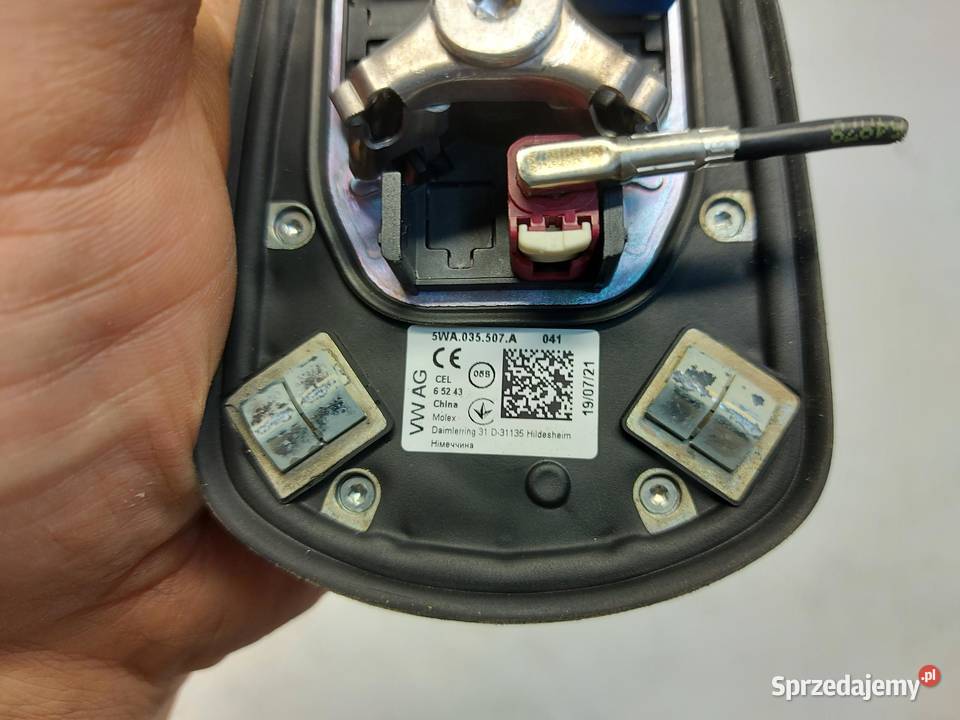 Skoda Enyaq 5LA iV60 ANTENA DACHOWA REKIN